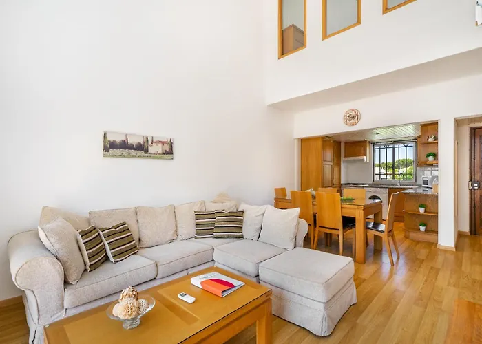 Apartment Oasis Family Duplex