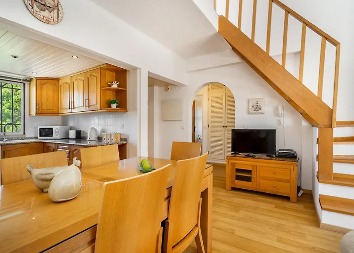 Oasis Family Duplex Apartment *