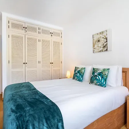 Vilamoura Oasis Family Duplex Apartment