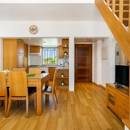Vilamoura Oasis Family Duplex Apartment *